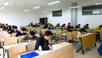 武汉大学2018年博士外语综合水平考试公告图片